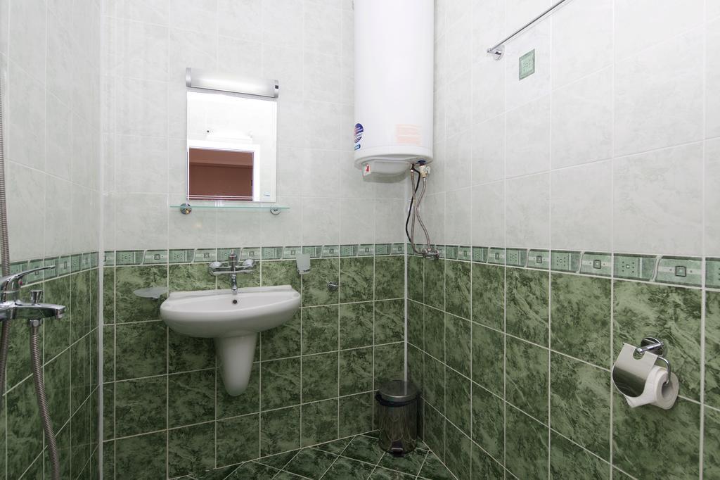 Red House Guest House Nesebar Habitación foto