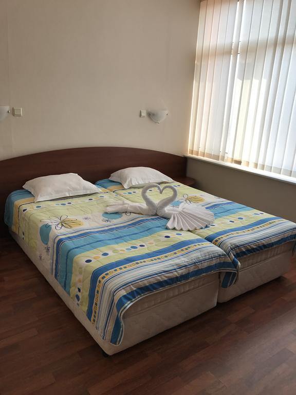 Red House Guest House Nesebar Exterior foto